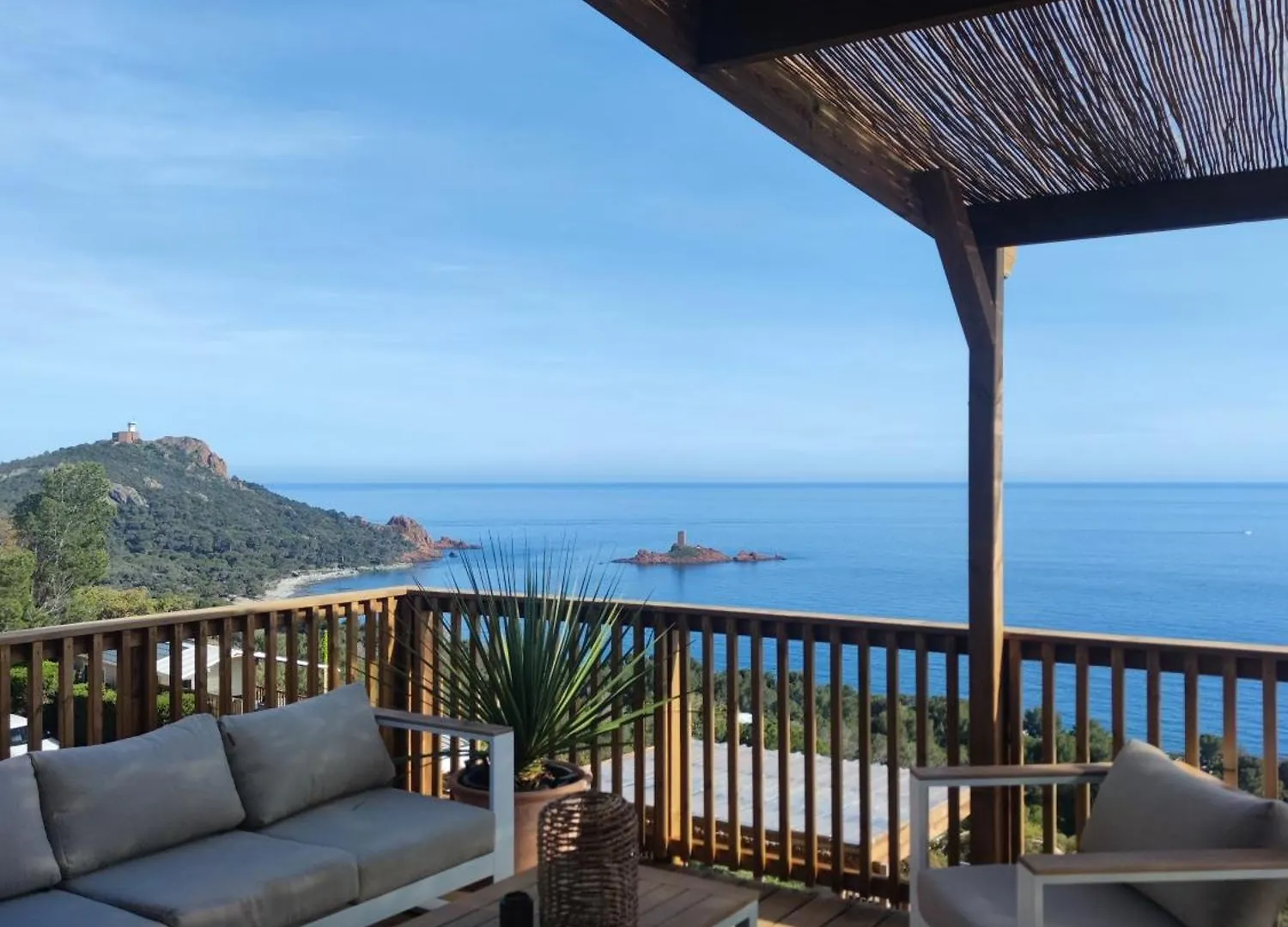 Sea View Amazing Hotel Saint-Raphael